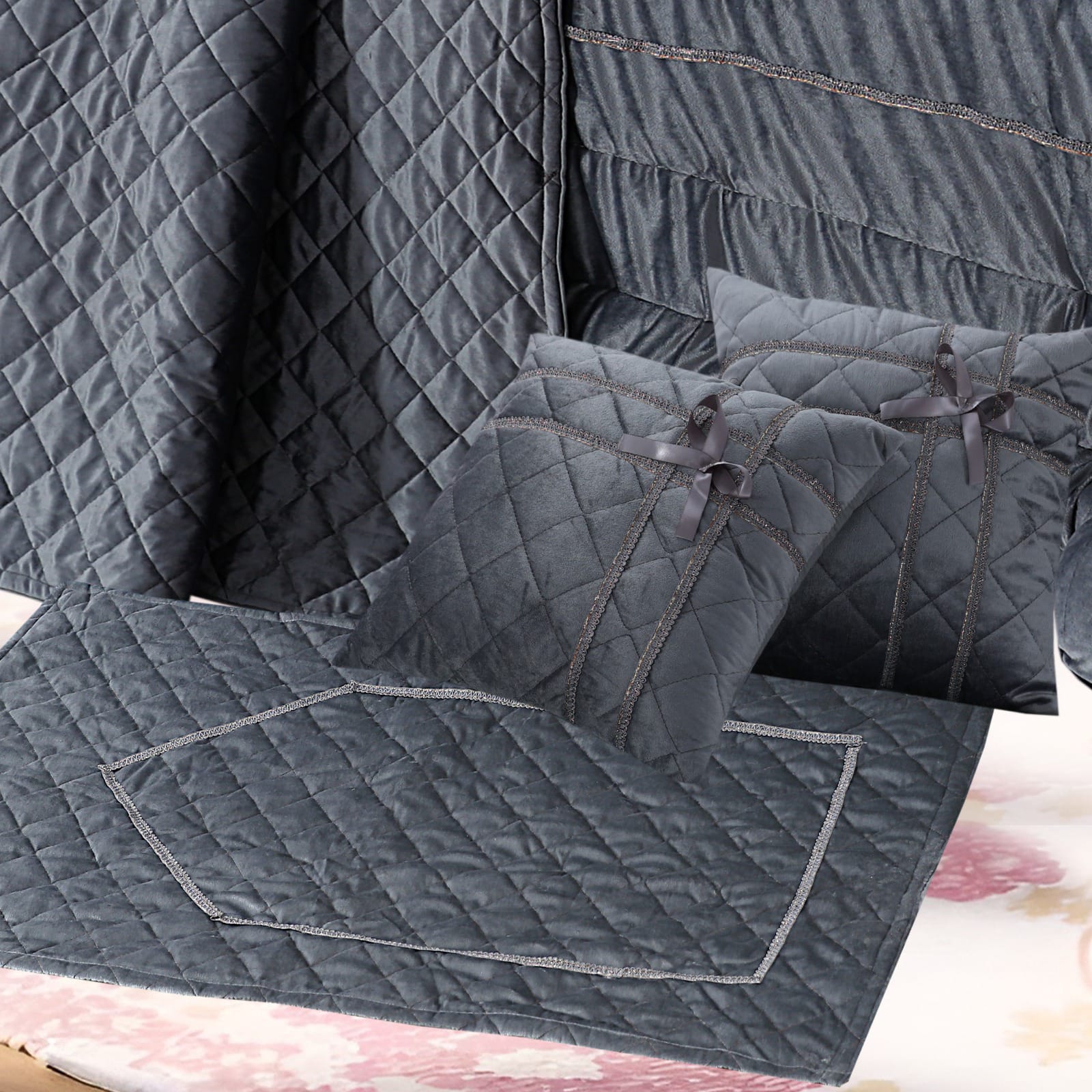 Velvet 14 Pcs Razai Set