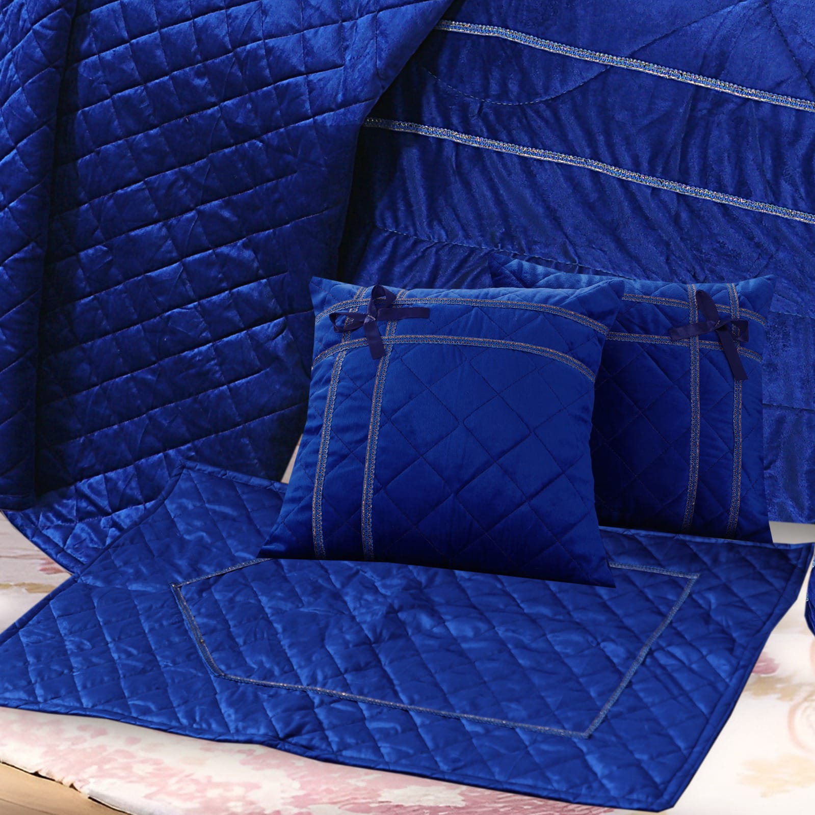 Velvet 14 Pcs Razai Set